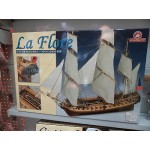 Corabie din lemn "La Flore" Constructo, 75 cm lungime