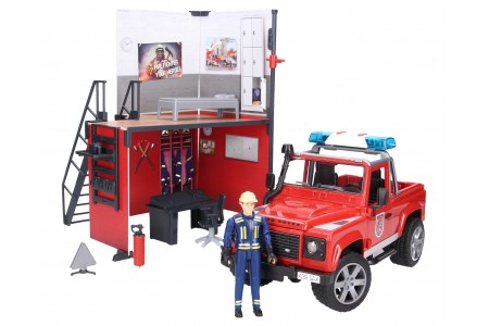 Sectie de pompieri cu Land Rover Defender si pompier BRUDER 62701
